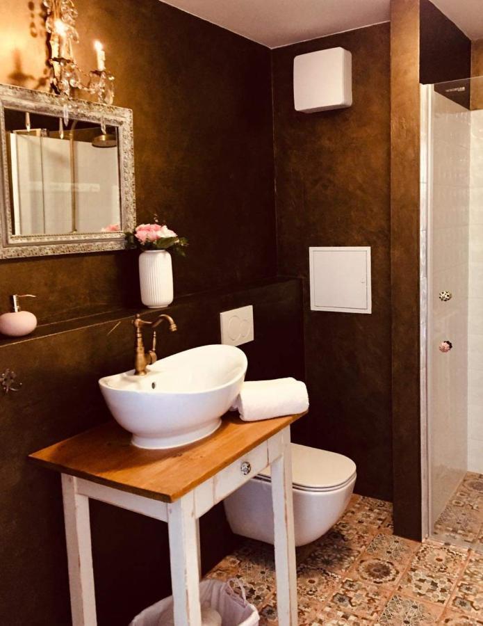 Appartements Des Merveilles Mikulov Bagian luar foto
